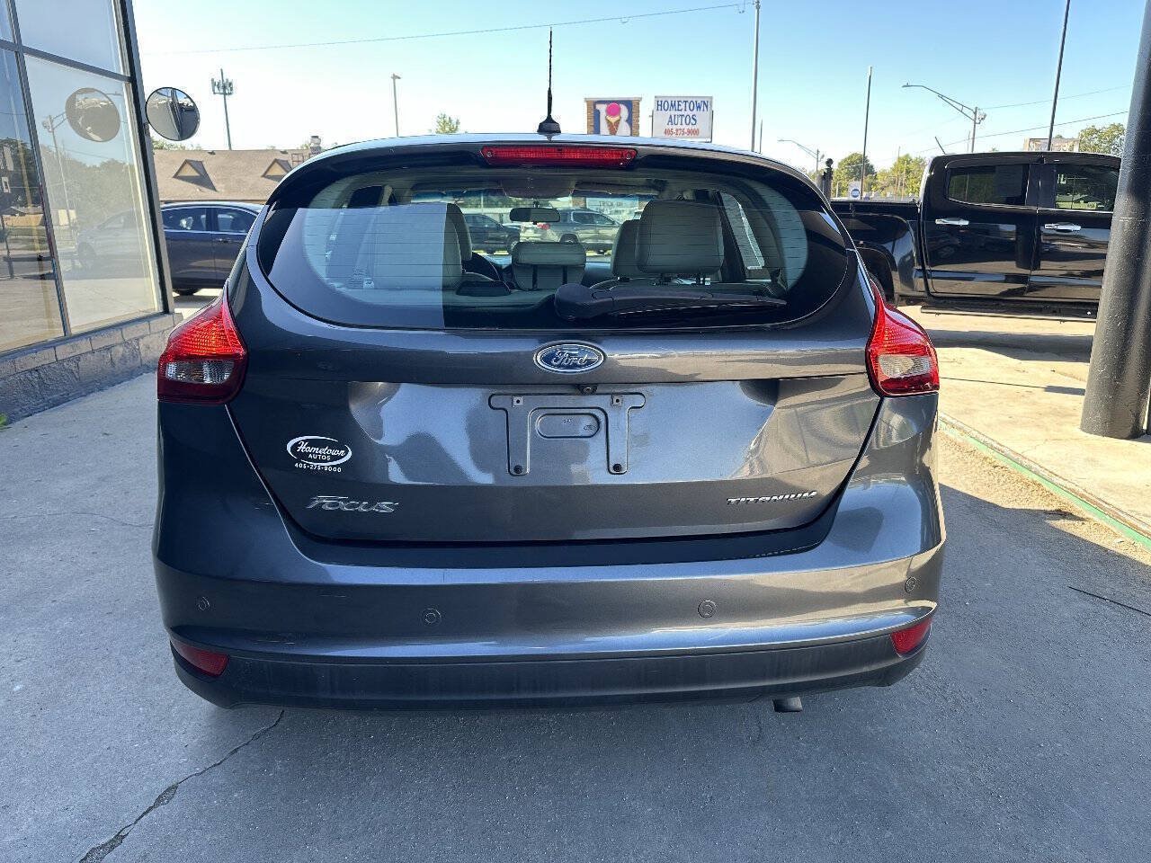 Used 2016 Ford Focus Titanium FWD image 7