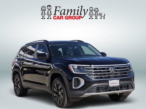 New 2026 Volkswagen Atlas SE FWD image 2