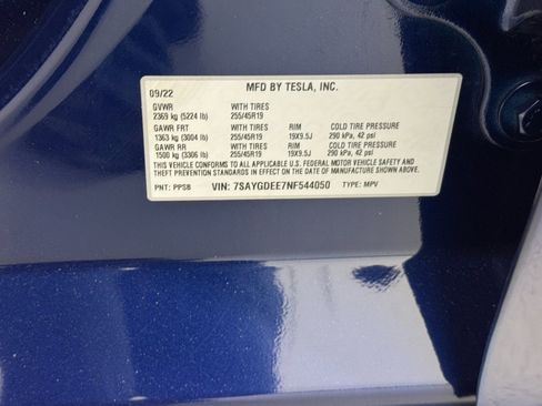 Used 2022 Tesla Model Y Long Range image 45