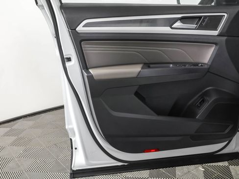 Used 2021 Volkswagen Atlas Cross Sport SEL image 33