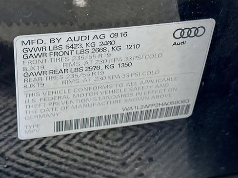 Used 2017 Audi Q5 2.0T Premium Plus w/ Technology Package image 12