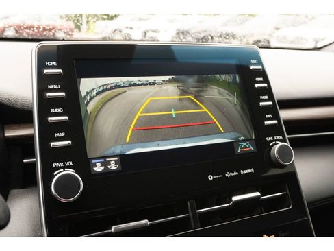 Used 2021 Toyota Avalon XLE image 23