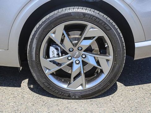 Used 2023 Genesis Electrified GV70 AWD/4WD image 12