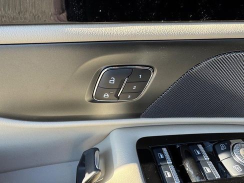 Used 2024 Lincoln Nautilus Premier w/ Equipment Group 102A image 19