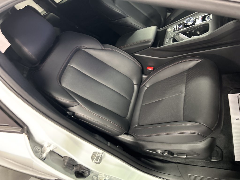 Used 2026 Jeep Cherokee Limited AWD/4WD image 25
