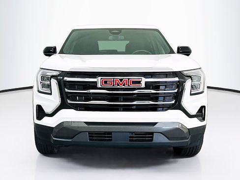 Used 2025 GMC Terrain Elevation AWD/4WD image 2