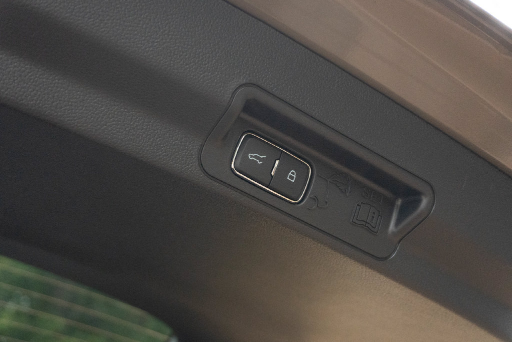 New 2027 Ford Explorer ST-Line w/ Premium Package RWD image 16