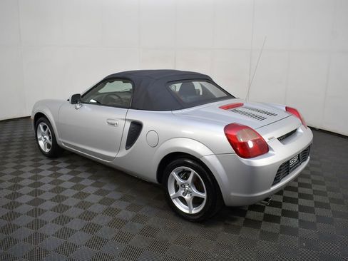Used 2000 Toyota MR2 image 22