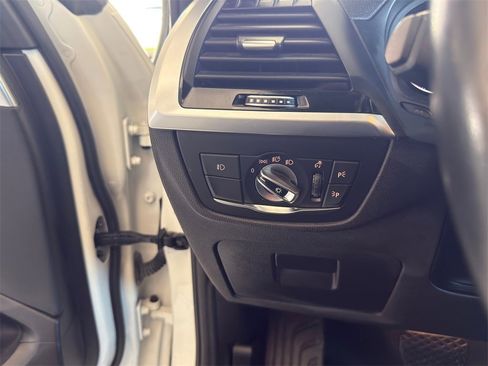 Used 2020 BMW X3 sDrive30i image 16