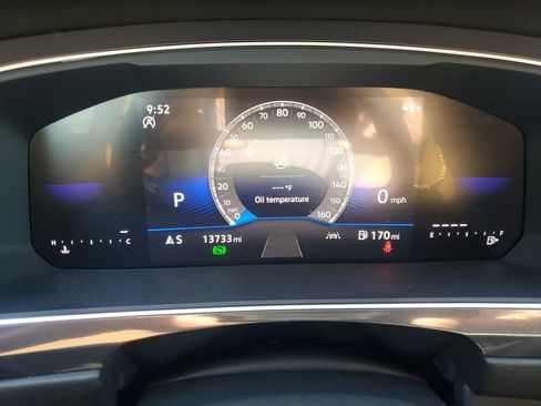 Used 2024 Volkswagen Tiguan SE image 31