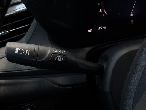 Used 2025 Buick Encore GX Preferred FWD image 33