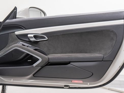 Used 2023 Porsche 718 Boxster GTS RWD image 43