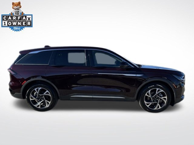 Used 2024 Lincoln Nautilus Premier AWD/4WD image 11