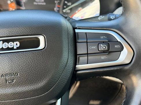 Used 2022 Jeep Compass Latitude image 28