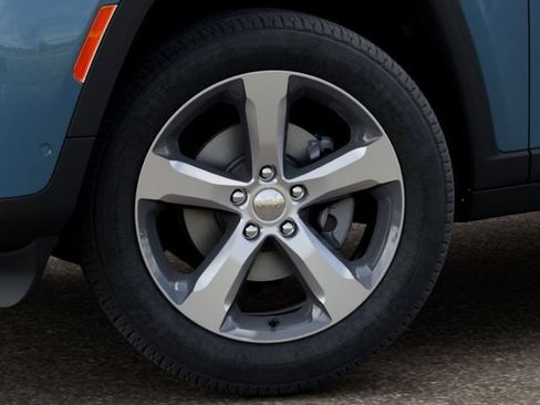 New 2026 Jeep Grand Cherokee L Limited RWD image 9