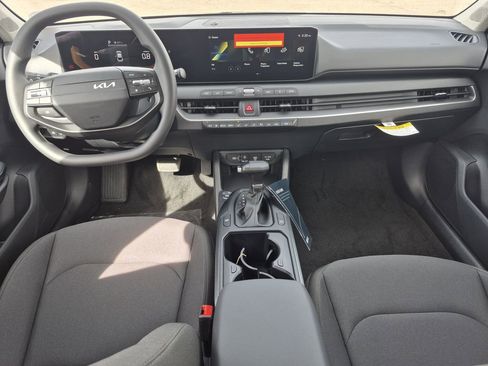 New 2026 Kia K4 LXS image 13