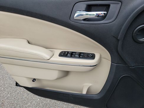 Used 2012 Dodge Charger SE image 18