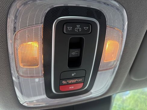 Used 2025 Hyundai Elantra SEL FWD image 9