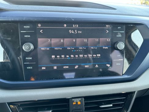 Used 2023 Volkswagen Taos SE image 16