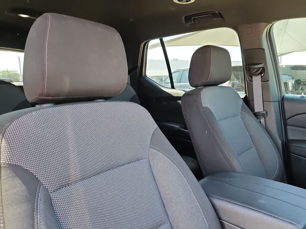 Used 2023 Chevrolet Traverse LT FWD image 18