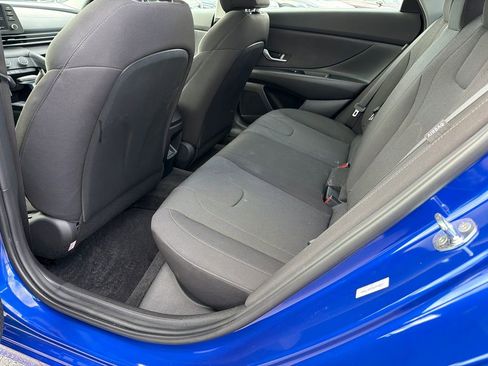 Used 2025 Hyundai Elantra SE w/ Cargo Package FWD image 20
