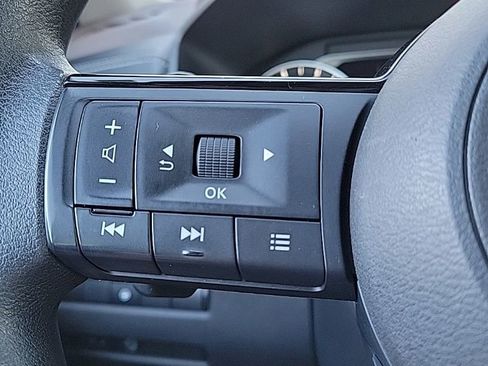 Certified 2023 Nissan Rogue SV image 27