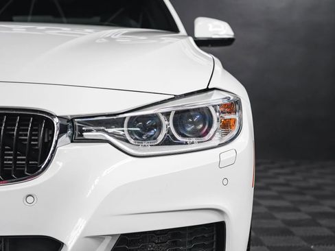Used 2014 BMW 335i xDrive Sedan AWD/4WD image 10
