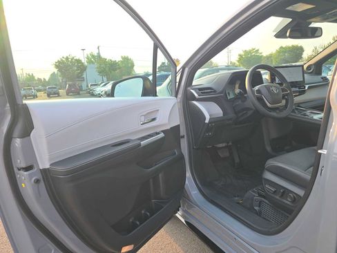 Certified 2026 Toyota Sienna XSE AWD/4WD image 16