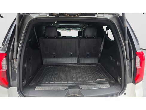 Used 2025 GMC Yukon XL Denali Ultimate w/ LPO, Floor Liner Package AWD/4WD image 26