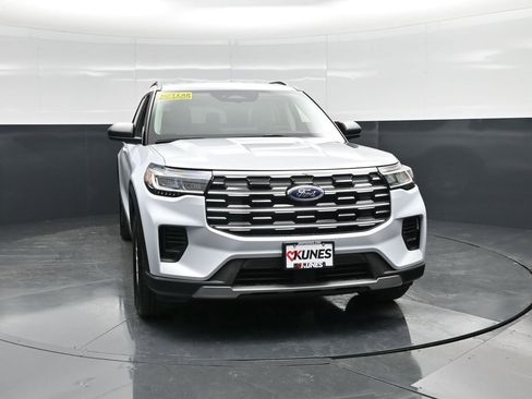 New 2026 Ford Explorer Active image 4
