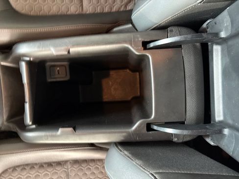 Used 2015 Chevrolet Colorado Z71 AWD/4WD image 33