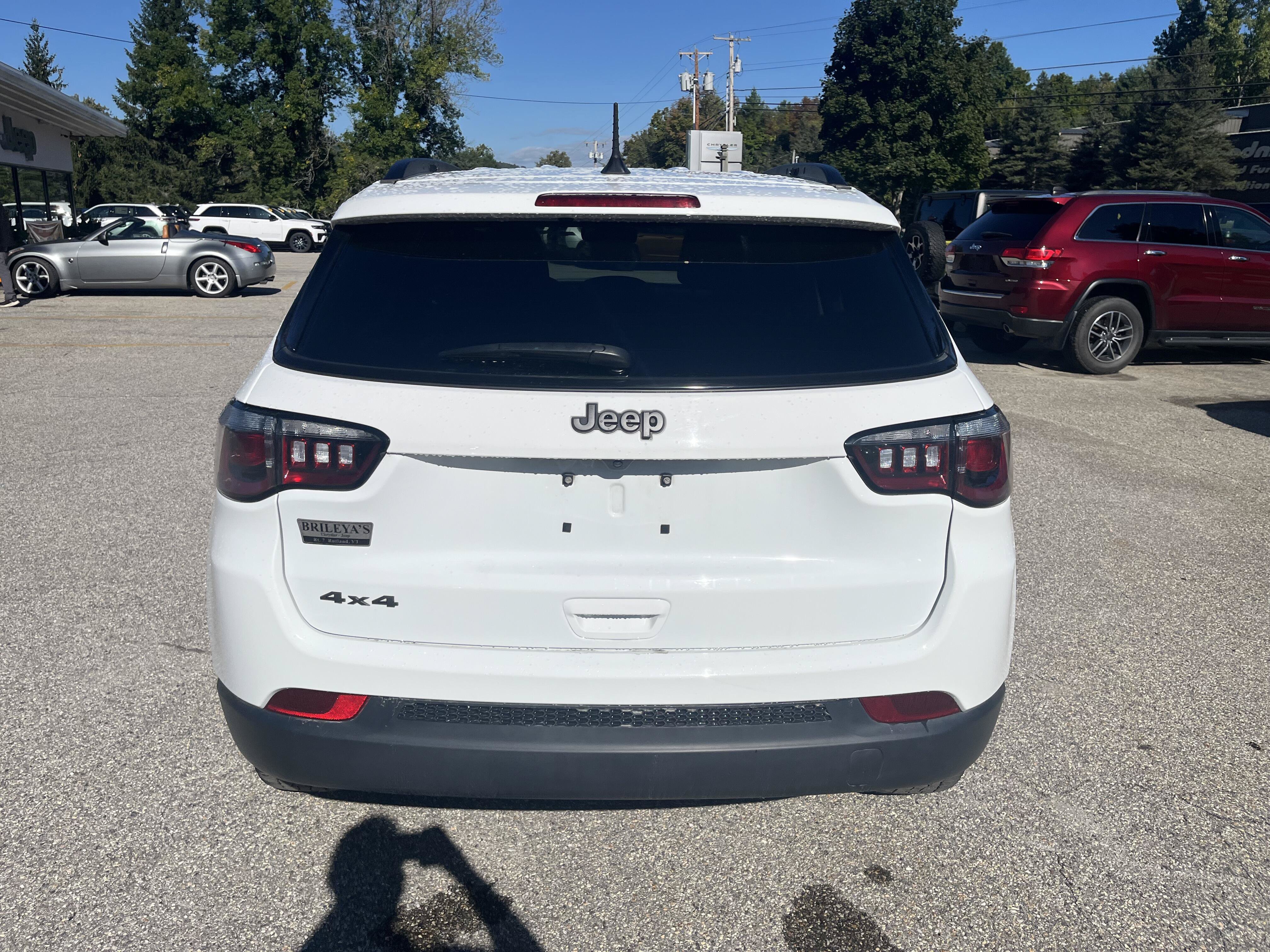 Certified 2025 Jeep Compass Latitude w/ Convenience Group AWD/4WD image 6