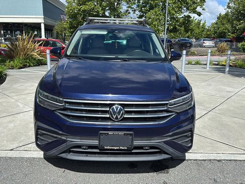 Used 2023 Volkswagen Tiguan SE image 3
