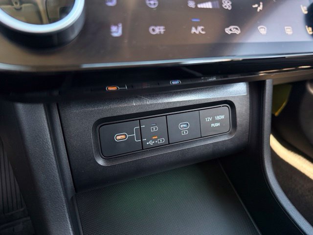 Certified 2025 Hyundai Tucson Limited FWD image 27