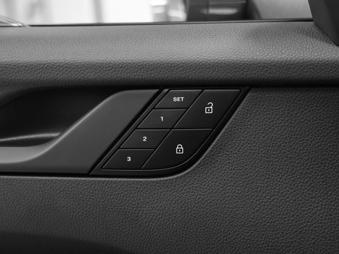 Certified 2024 Porsche 911 Carrera T RWD image 36