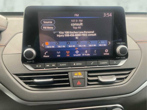 Used 2020 Nissan Altima 2.5 SR w/ Premium Package image 17