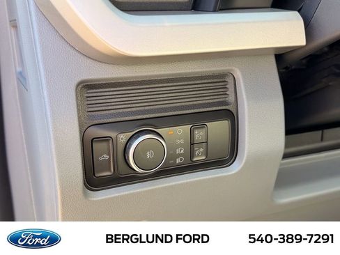 New 2026 Ford F250 XL w/ XL Chrome Package image 9