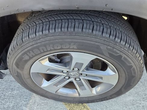 Used 2023 Honda Pilot EX-L image 4