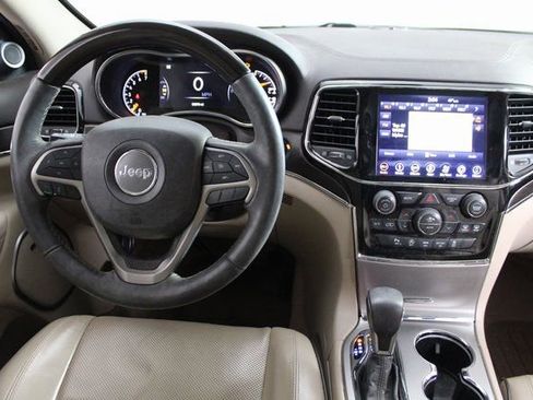 Used 2019 Jeep Grand Cherokee Overland image 9