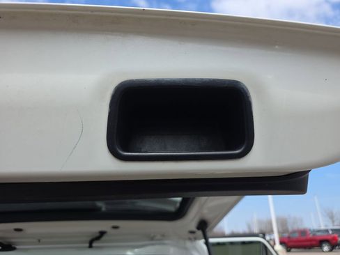 Used 2012 Toyota 4Runner SR5 w/ Convenience Pkg AWD/4WD image 14