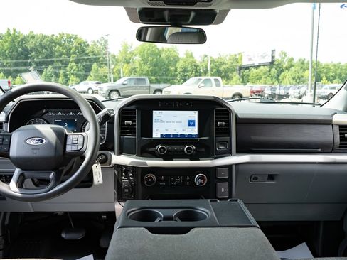 Used 2023 Ford F150 XLT AWD/4WD image 19