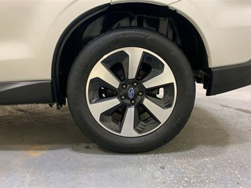 Used 2018 Subaru Forester 2.5i Premium w/ All-Weather Package image 19