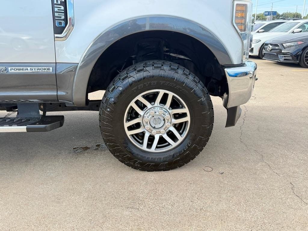 Used 2018 Ford F250 Lariat w/ Lariat Ultimate Package AWD/4WD image 9