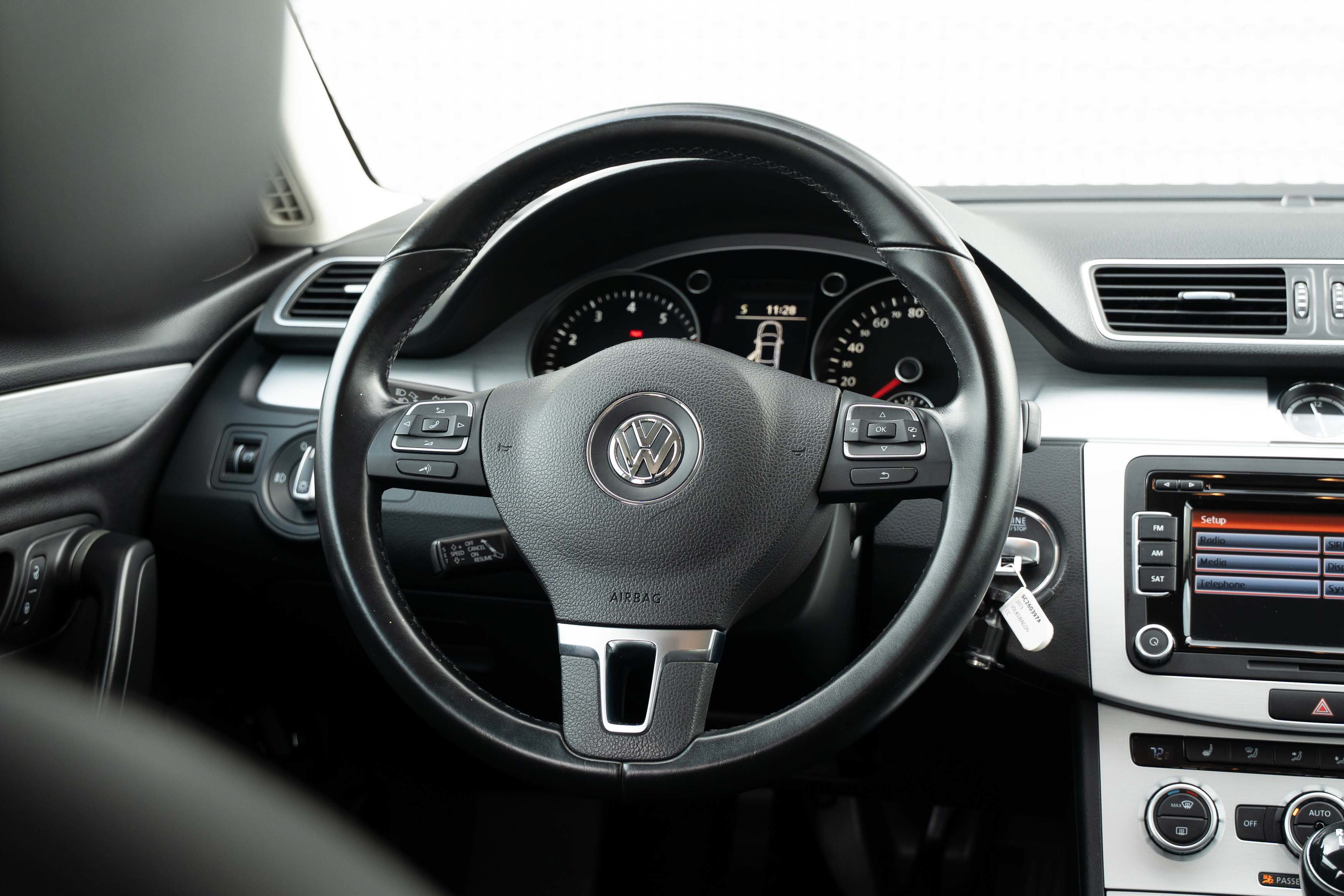 Used 2013 Volkswagen CC Sport FWD image 9
