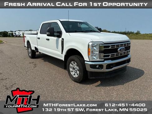 Used 2023 Ford F350 XLT w/ FX4 Off-Road Package AWD/4WD image 2