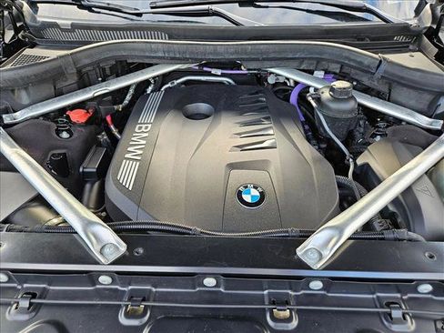 Used 2023 BMW X7 xDrive40i AWD/4WD image 24