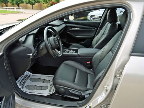 Used 2024 MAZDA MAZDA3 s image 21