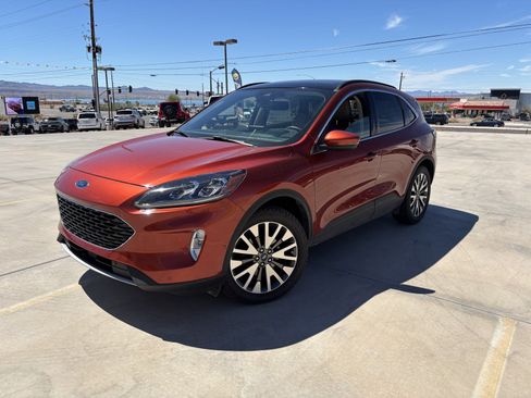 Used 2020 Ford Escape Titanium AWD/4WD image 2