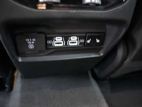 New 2025 Jeep Grand Cherokee Limited w/ Black Appearance Package AWD/4WD image 12