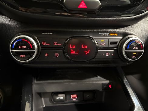 Used 2020 Kia Soul GT-Line Turbo FWD image 20